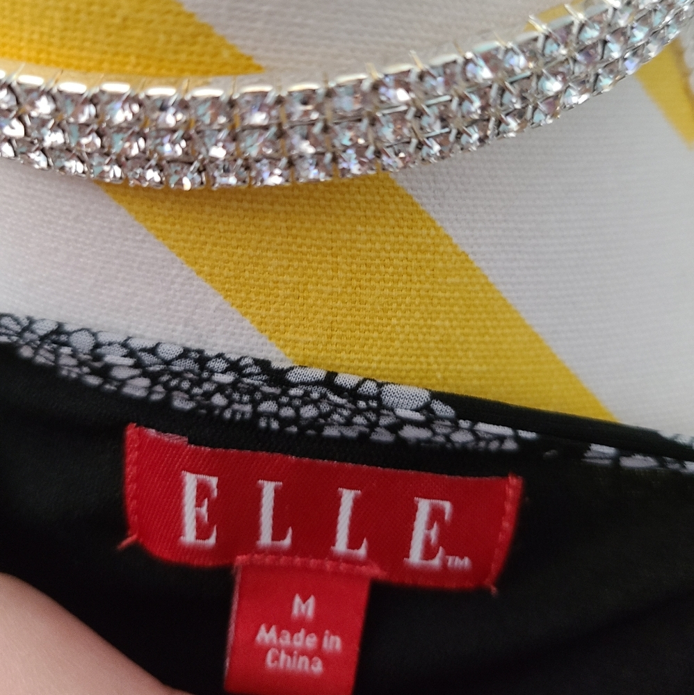 ELLE Blouse - Picture 9 of 10